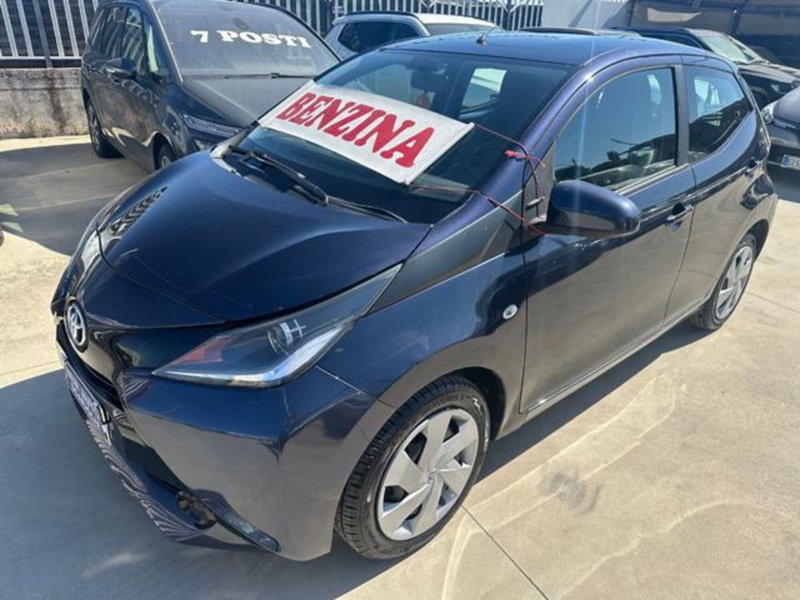 Toyota Aygo 1.0 VVT-i 69 CV 5 porte x-play
