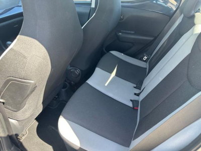 Toyota Aygo 1.0 VVT-i 69 CV 5 porte x-play (10)