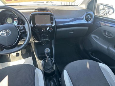 Toyota Aygo 1.0 VVT-i 69 CV 5 porte x-play (13)