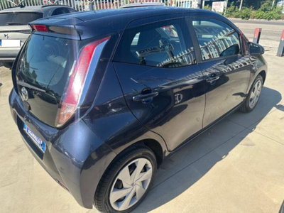 Toyota Aygo 1.0 VVT-i 69 CV 5 porte x-play (6)