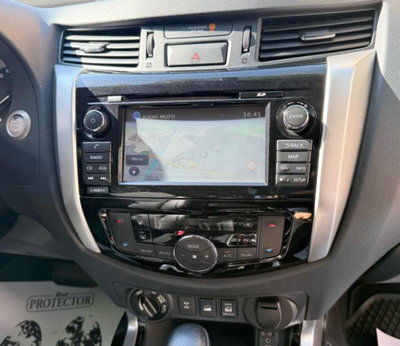 Nissan Navara 2.3 dCi 190 CV 7AT 4WD Double Cab N-Guard (10)