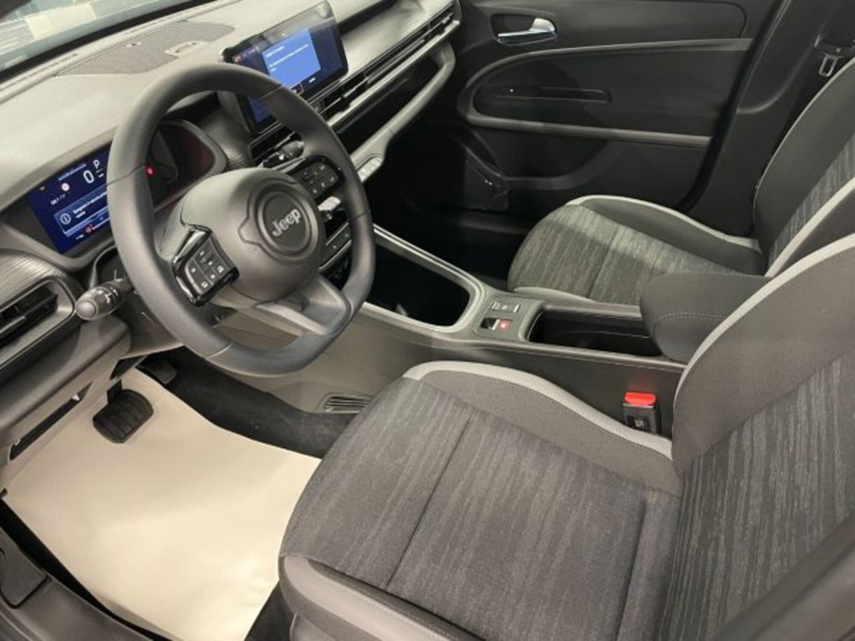 Jeep Avenger 1.2 turbo Longitude fwd 100cv (2)