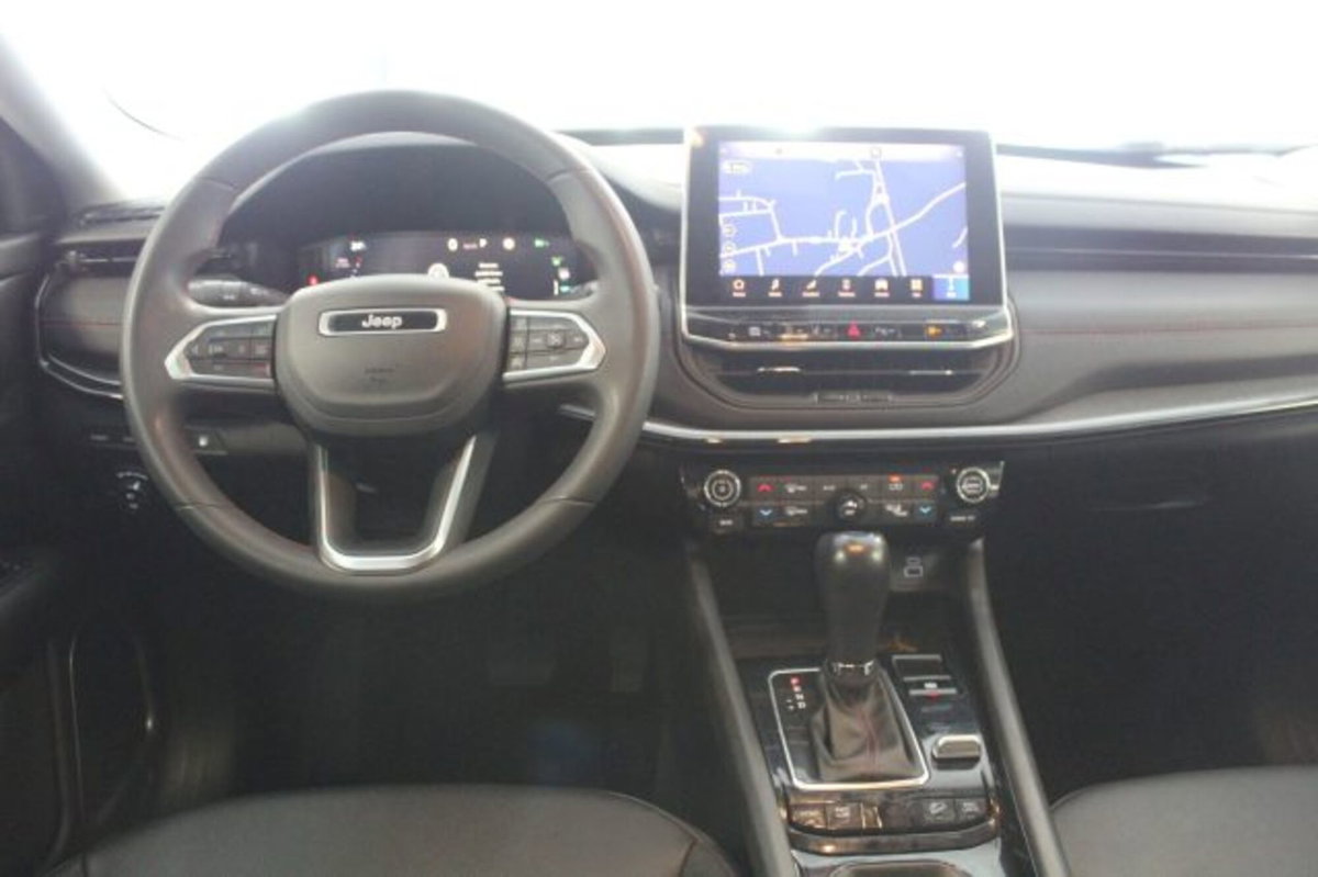 Jeep Compass 1.3 T4 240CV PHEV AT6 4xe Trailhawk (15)