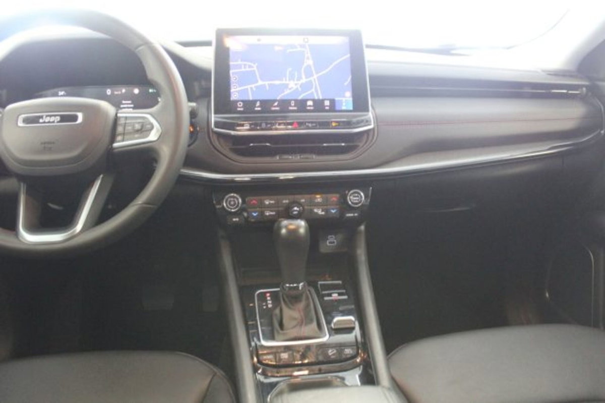 Jeep Compass 1.3 T4 240CV PHEV AT6 4xe Trailhawk (16)