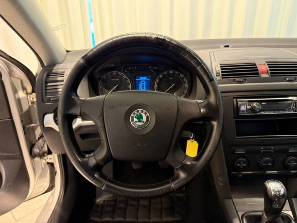 Skoda Octavia Station Wagon 1.9 TDI 4x4 Wagon (4)