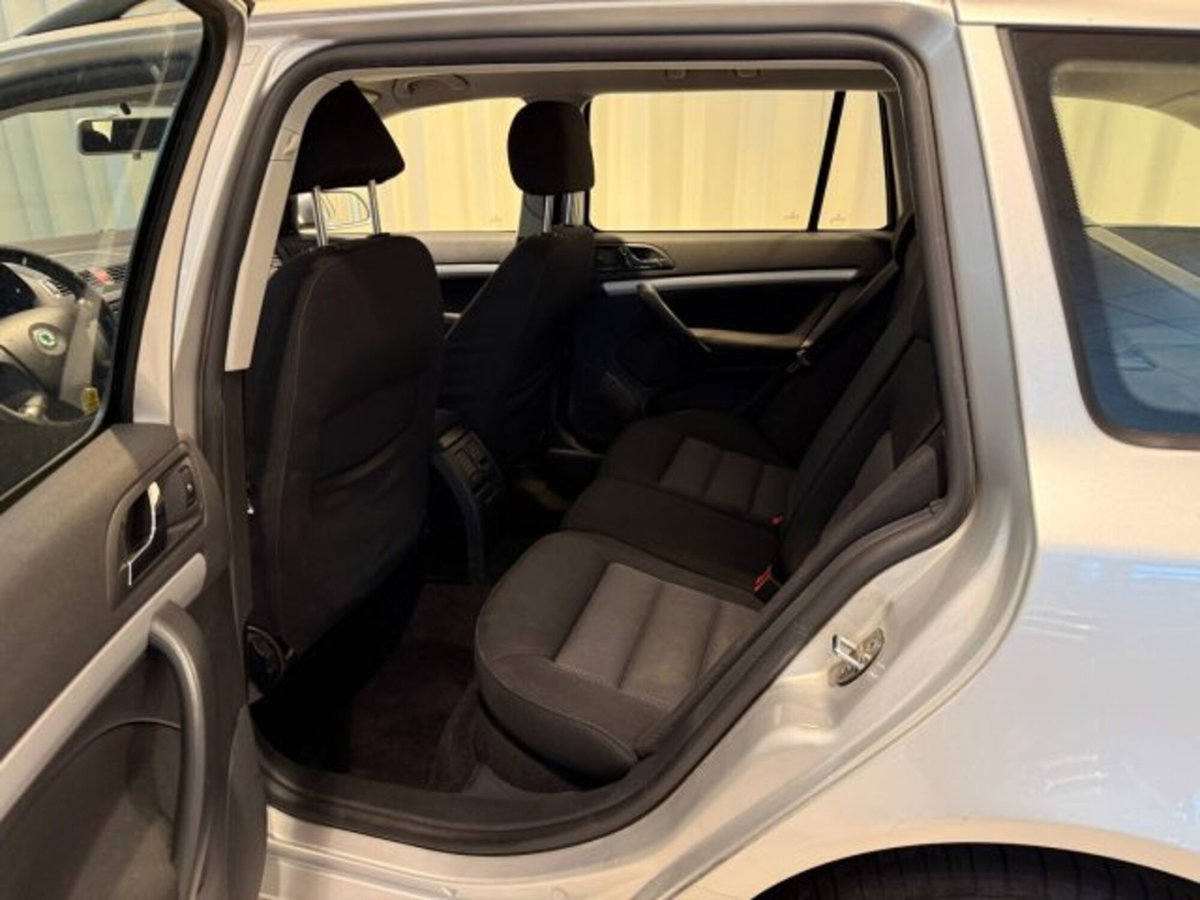 Skoda Octavia Station Wagon 1.9 TDI 4x4 Wagon (6)