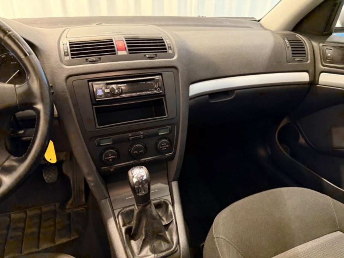 Skoda Octavia Station Wagon 1.9 TDI 4x4 Wagon (7)