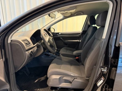 Volkswagen Golf 1.6 16V FSI 5p. Sportline (7)
