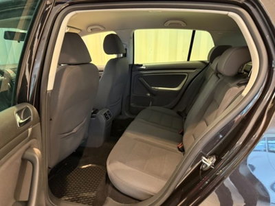 Volkswagen Golf 1.6 16V FSI 5p. Sportline (8)