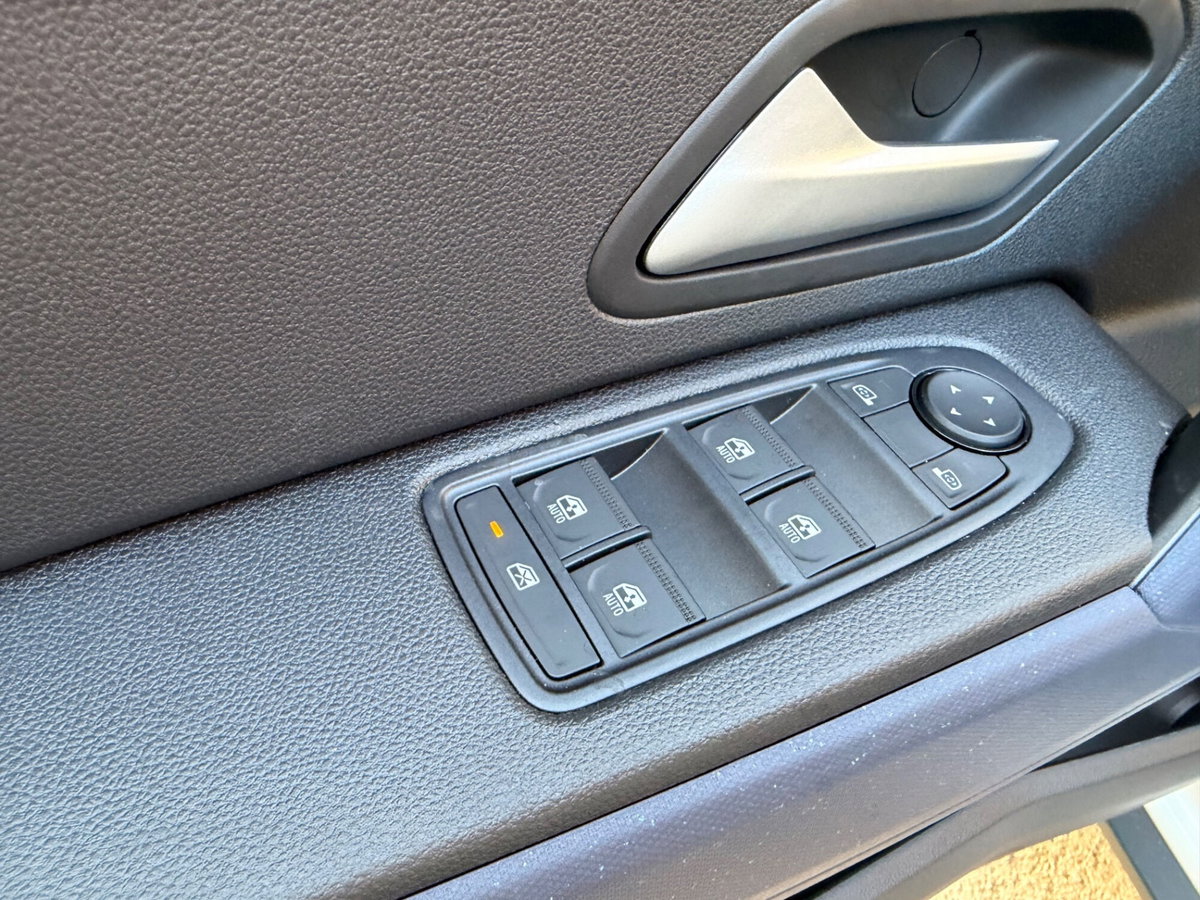 Dacia Duster 1.2 Eco-G Expression 120cv (14)