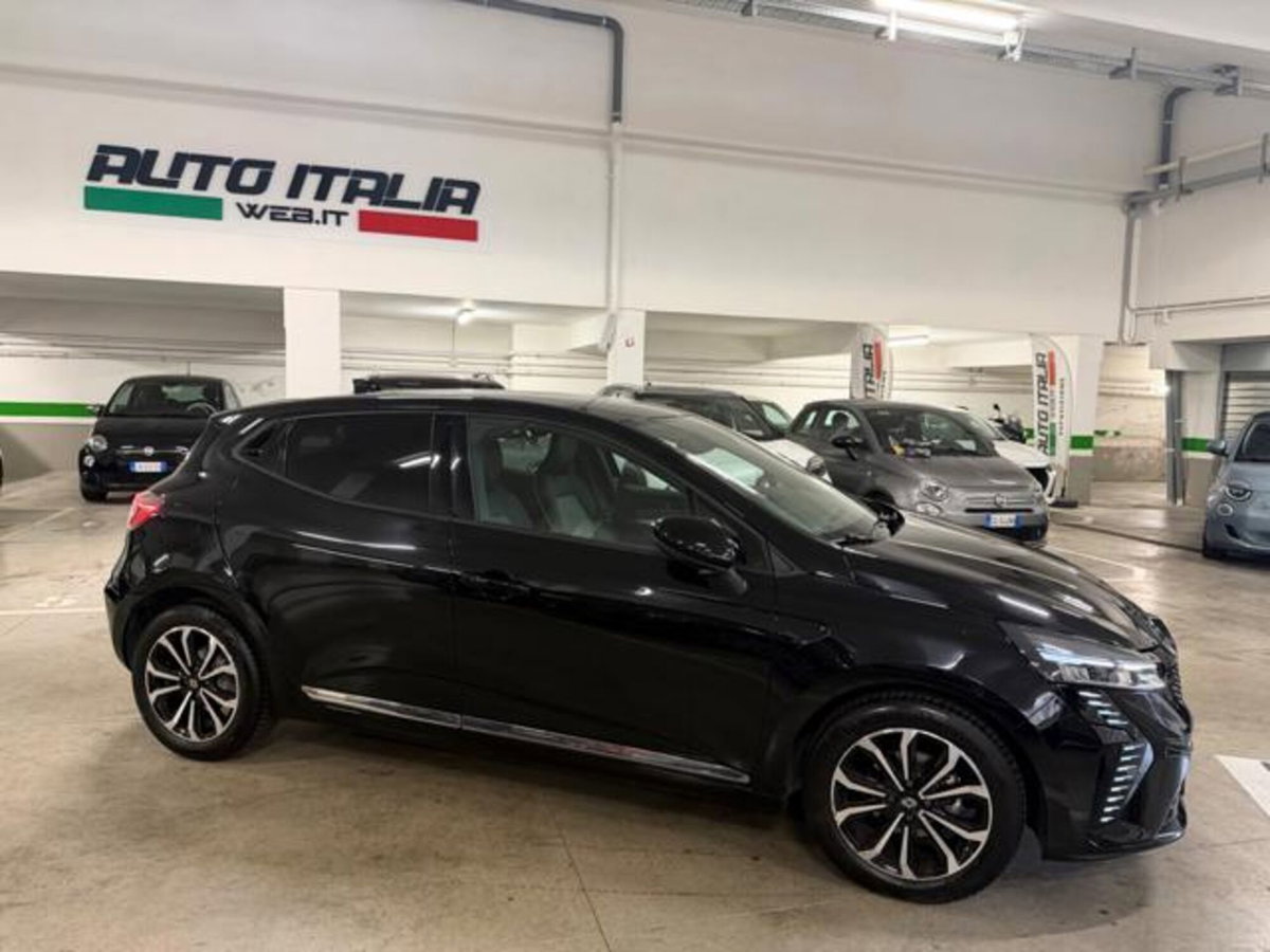Renault Clio 1.0 tce Techno 90cv (6)