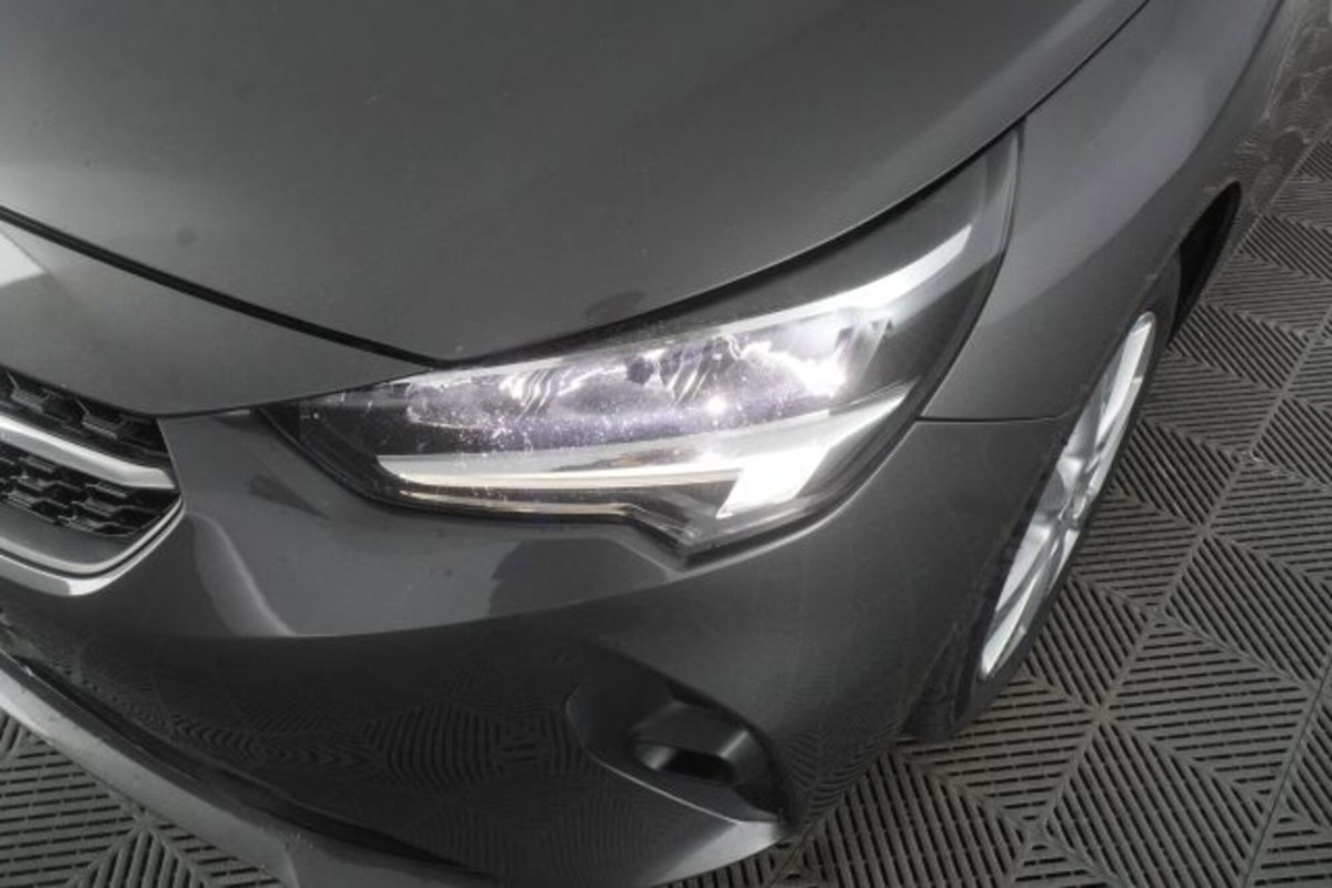 Opel Corsa 1.2 Elegance (8)