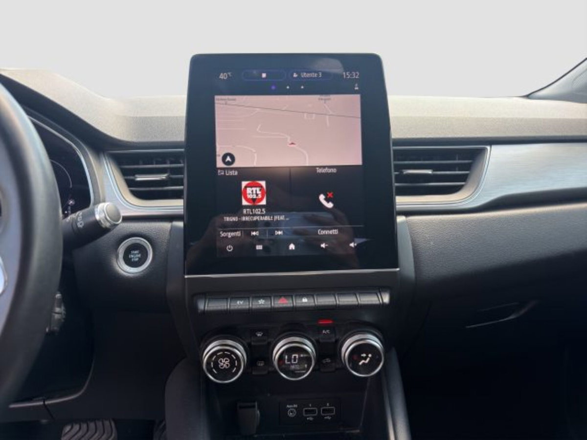 Renault Captur Plug-in Hybrid E-Tech 160 CV Intens (17)