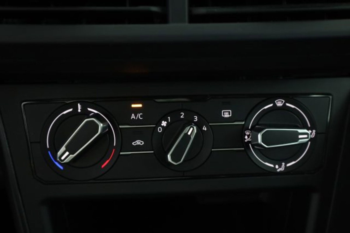 Volkswagen Polo 1.0 EVO (11)