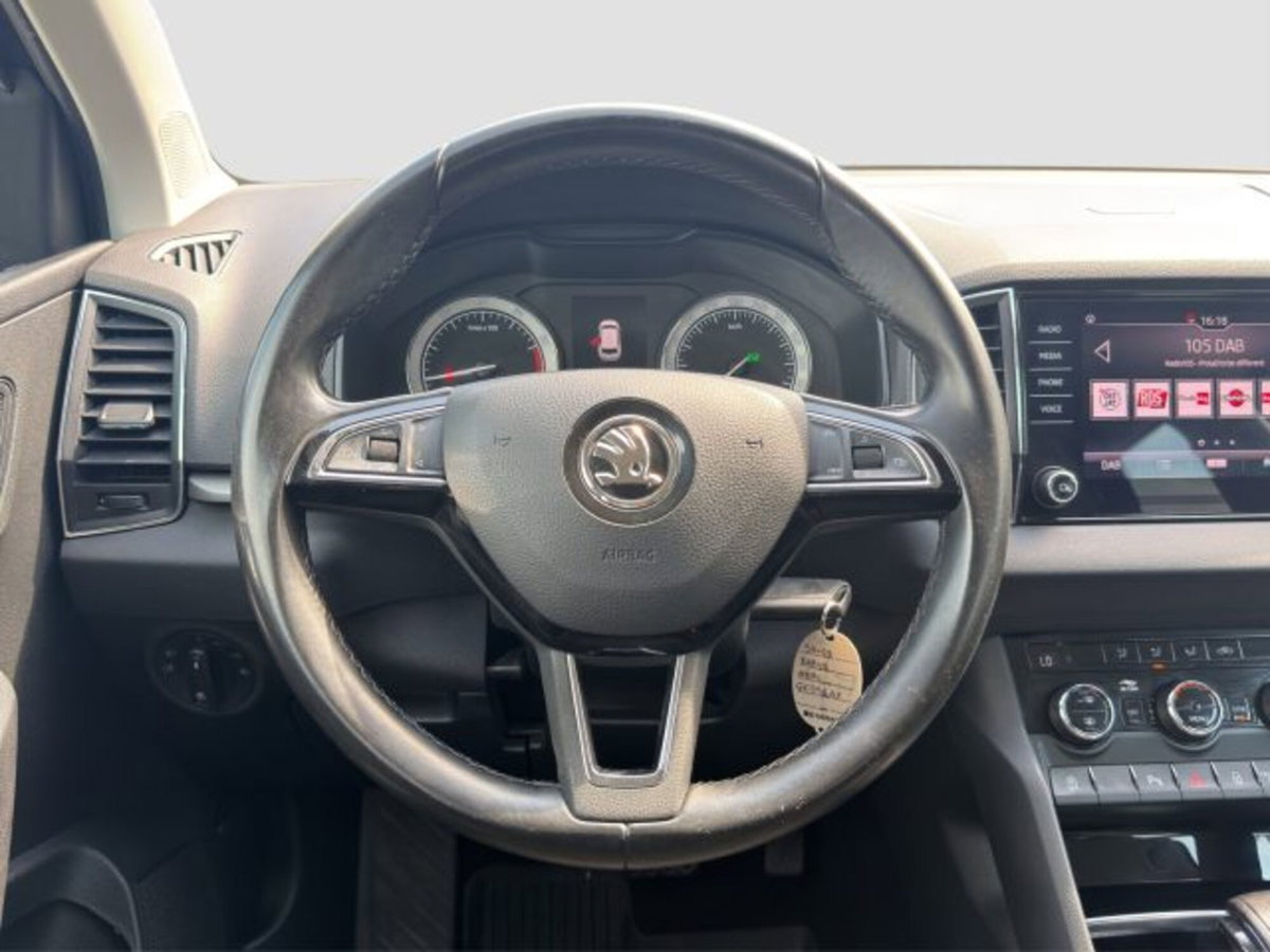 Skoda Karoq 1.5 tsi Executive dsg (13)