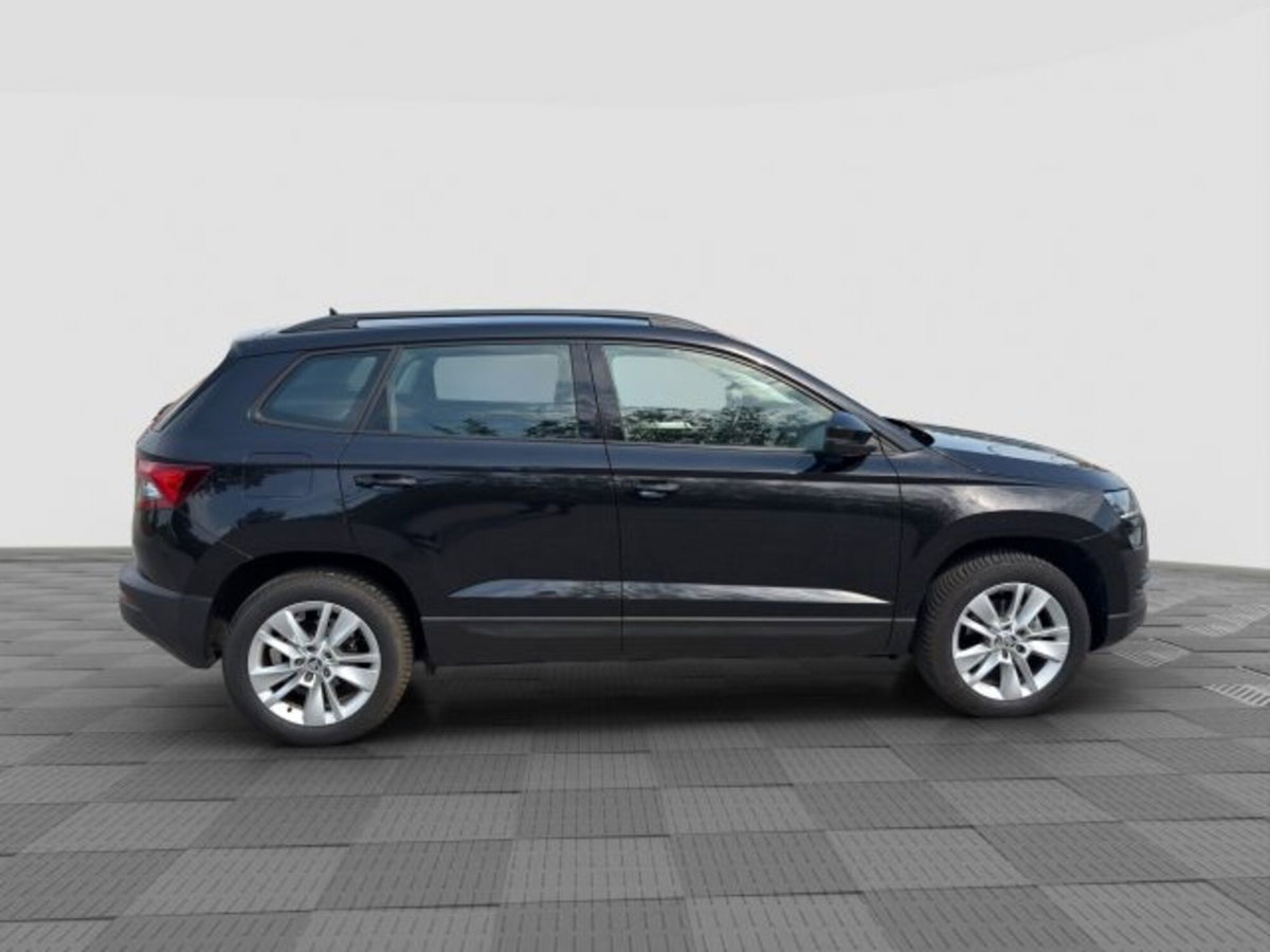 Skoda Karoq 1.5 tsi Executive dsg (6)