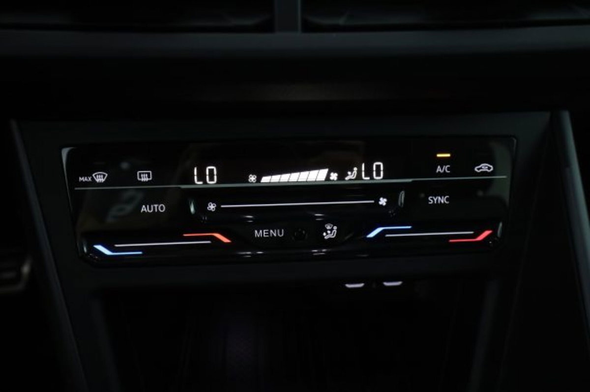 Volkswagen Taigo 1.0 tsi R-Line 115cv (12)