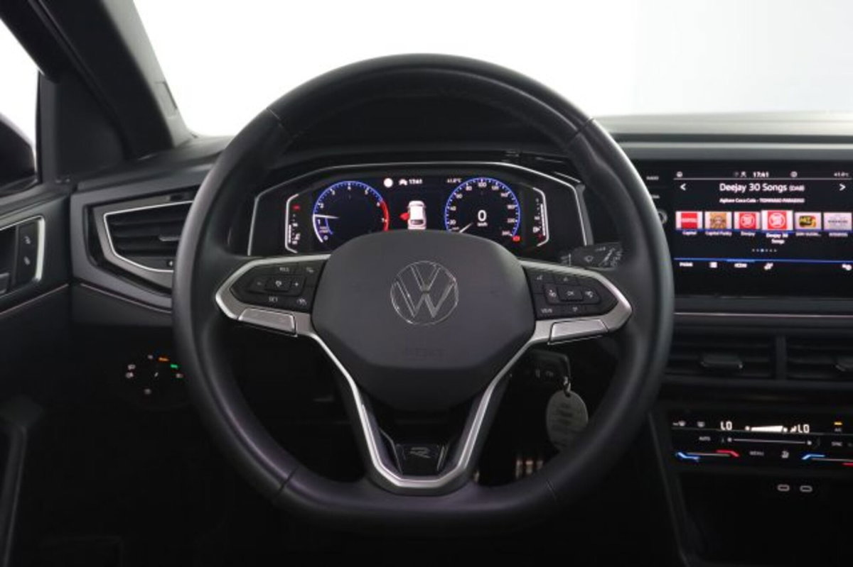 Volkswagen Taigo 1.0 tsi R-Line 115cv (5)
