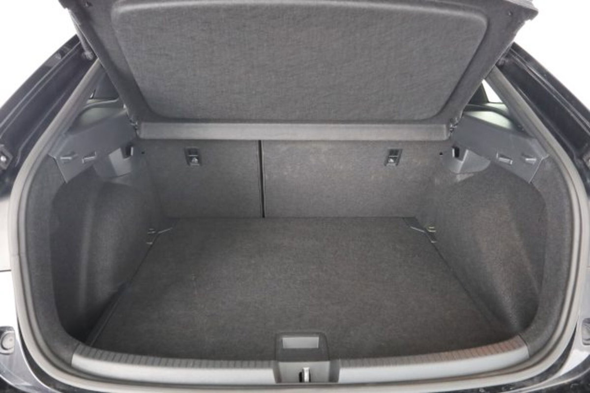Volkswagen Taigo 1.0 tsi R-Line 115cv (6)