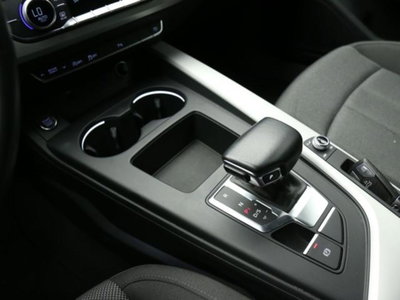 Audi A4 Avant 35 TDI/163 CV S tronic Business Advanced (13)