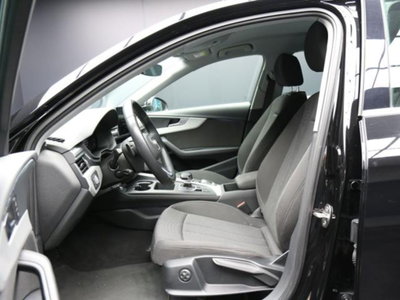 Audi A4 Avant 35 TDI/163 CV S tronic Business Advanced (8)
