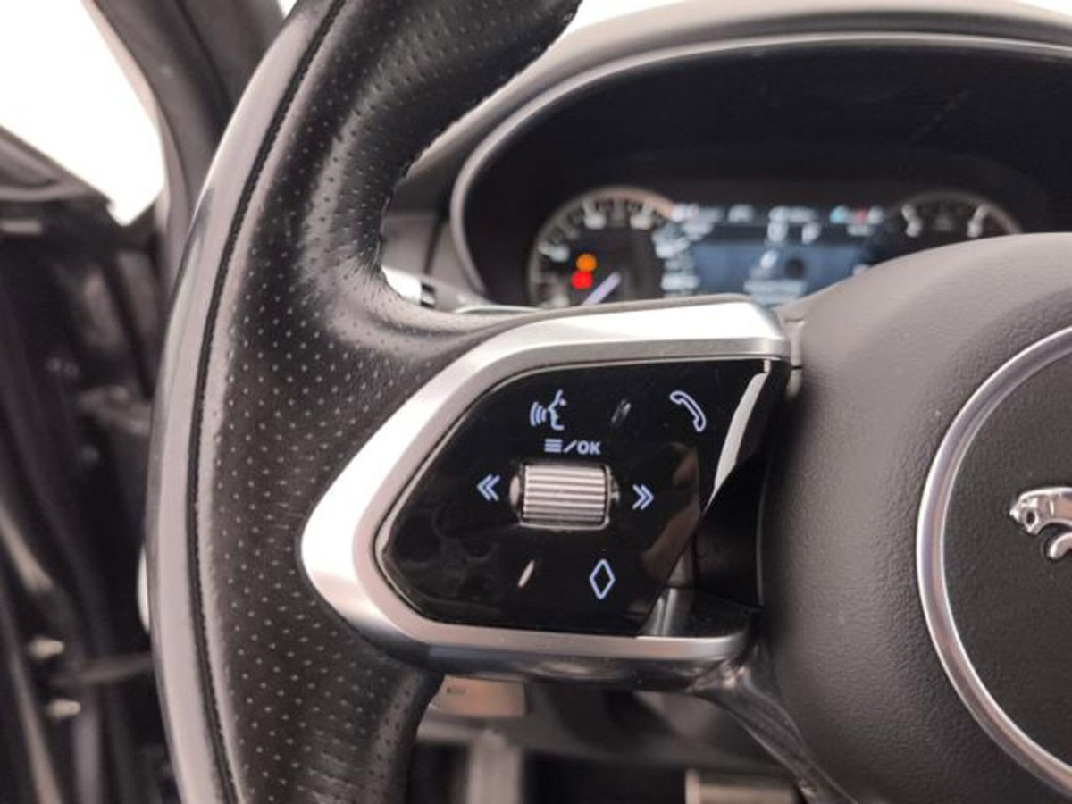 Jaguar E-Pace 2.0d i4 mhev R-Dynamic HSE awd 163cv auto (14)