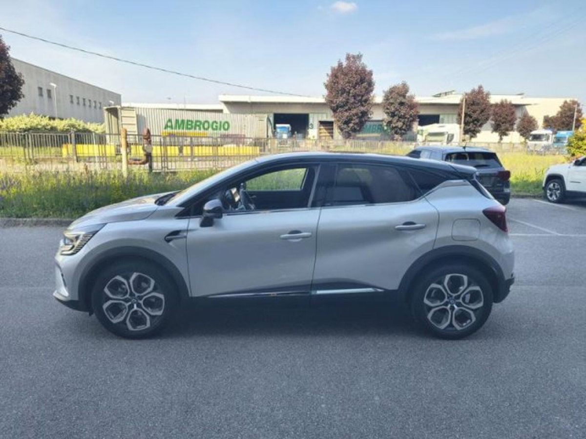 Renault Captur Plug-in Hybrid E-Tech 160 CV Intens (8)