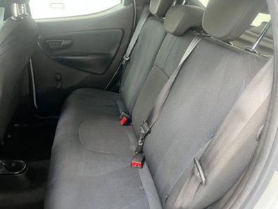 Lancia Ypsilon 1.2 69 CV 5 porte Gold (17)