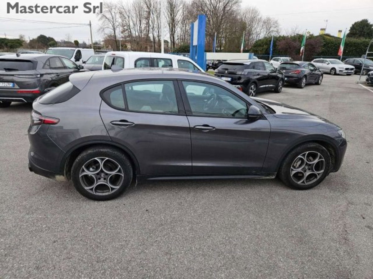 Alfa Romeo Stelvio 2.2 t Sprint rwd 160cv auto (7)