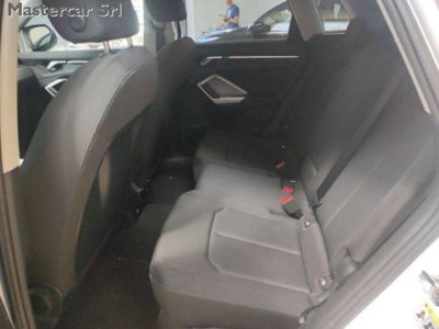 Audi Q3 35 TDI quattro S tronic Business (7)