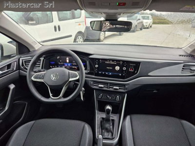 Volkswagen Taigo 1.0 TSI 110 CV DSG R-Line (15)