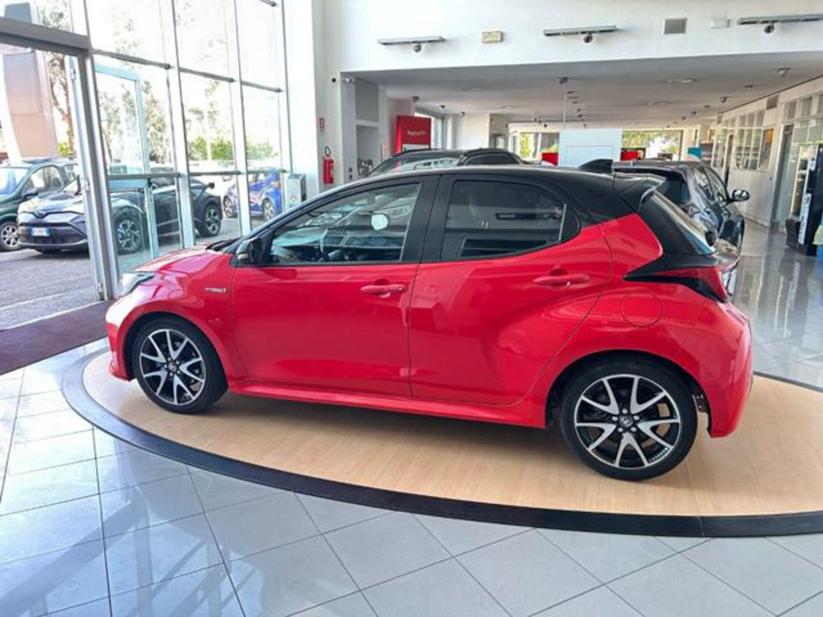 Toyota Yaris Cross 1.5 Hybrid 5p. E-CVT Premiere (4)
