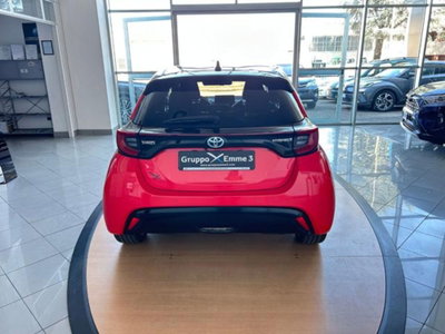 Toyota Yaris 1.5 Hybrid 5 porte Premiere (7)