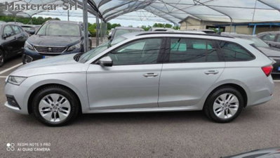 Skoda Octavia Station Wagon 2.0 TDI EVO SCR 150 CV DSG 4x4 Wagon Executive (3)