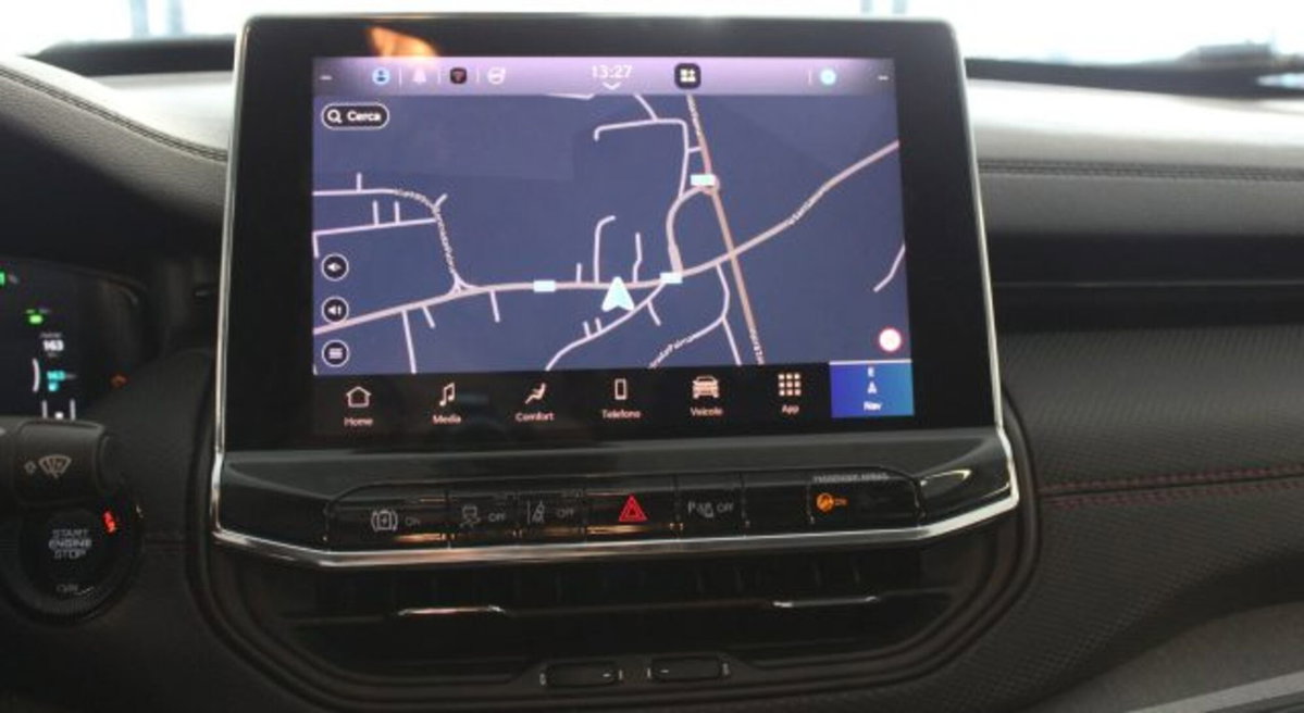 Jeep Compass 1.3 T4 240CV PHEV AT6 4xe Trailhawk (18)
