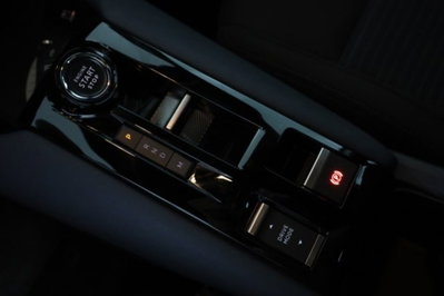 Alfa Romeo Junior 1.2 ibrida 145cv edct6 (12)