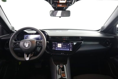 Alfa Romeo Junior 1.2 ibrida 145cv edct6 (4)