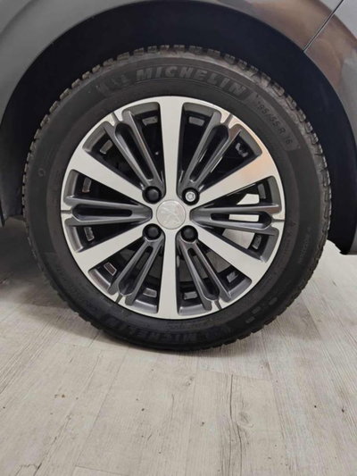 Peugeot 208 82 5 porte Allure (7)