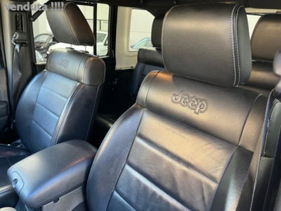 Jeep Wrangler Unlimited 2.8 CRD DPF Rubicon Auto (13)