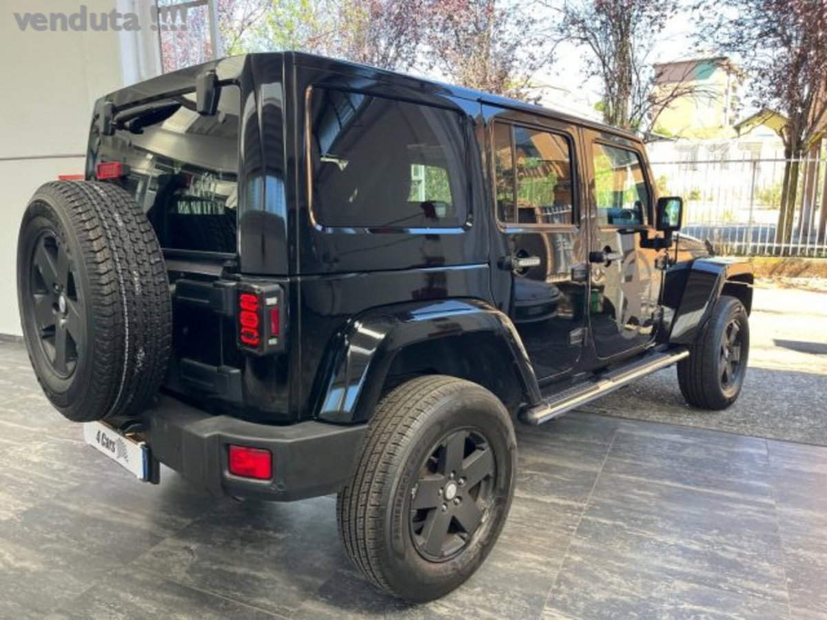 Jeep Wrangler Unlimited 2.8 CRD DPF Rubicon Auto (5)