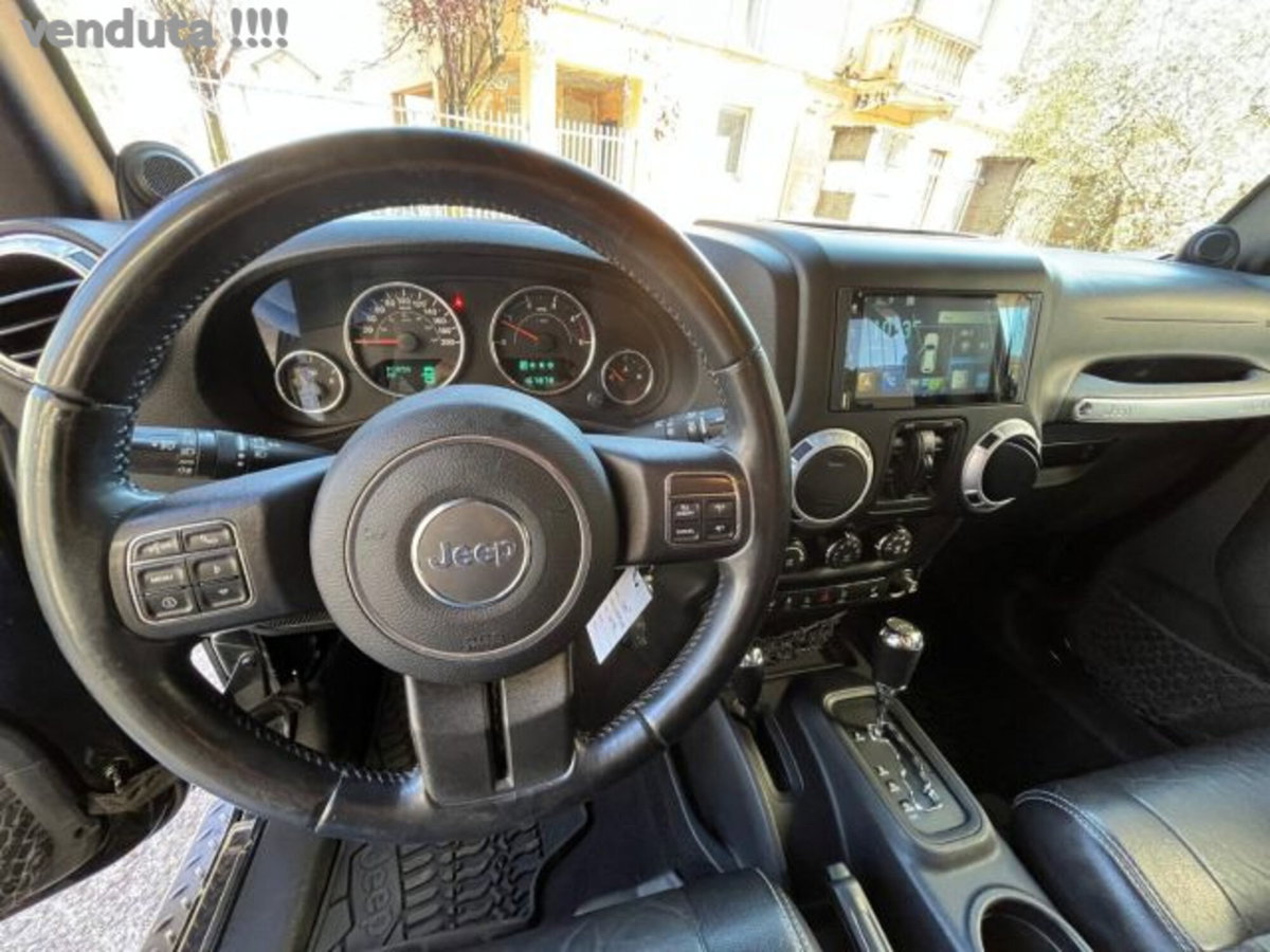 Jeep Wrangler Unlimited 2.8 CRD DPF Rubicon Auto (8)