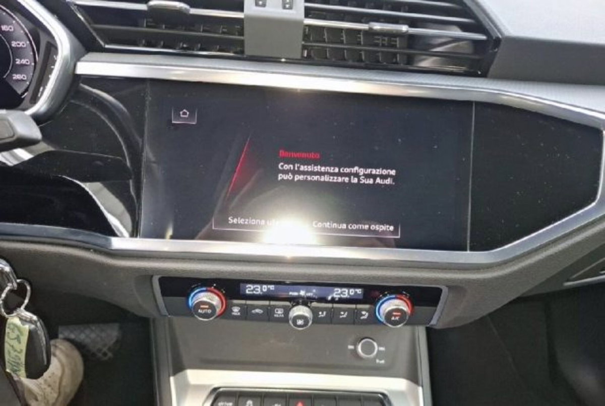 Audi Q3 Sportback 45 TFSI e S tronic Business Plus (11)