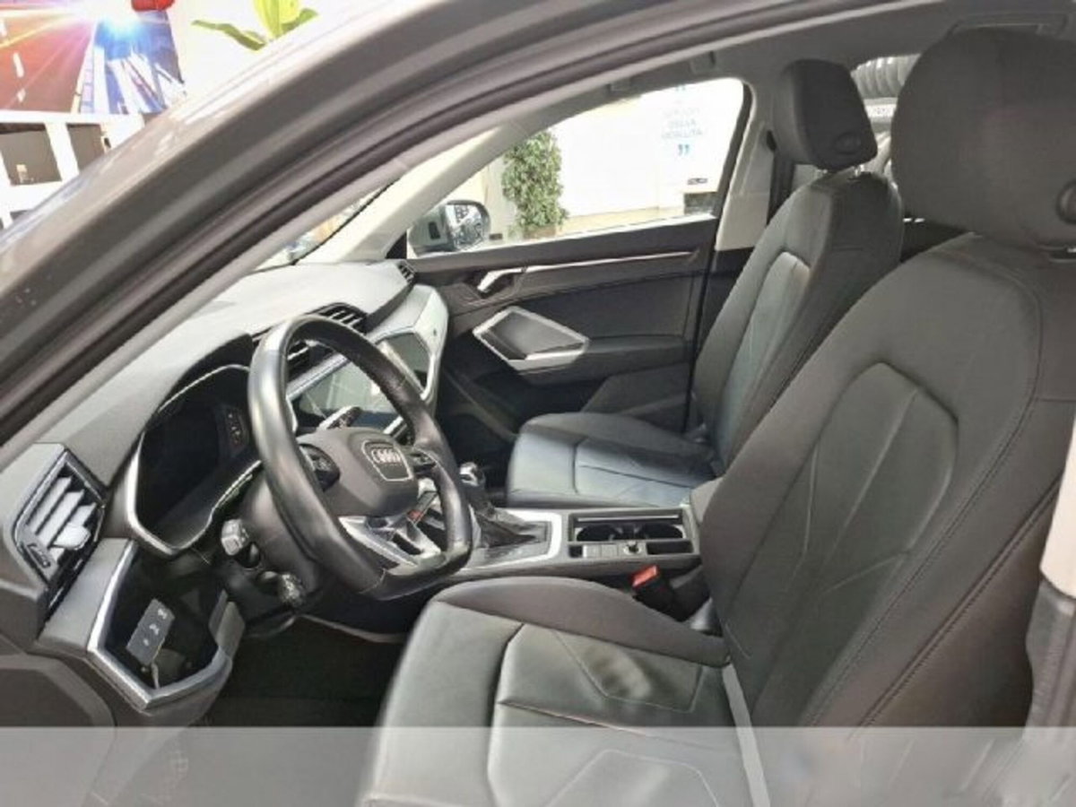 Audi Q3 Sportback 45 TFSI e S tronic Business Plus (12)