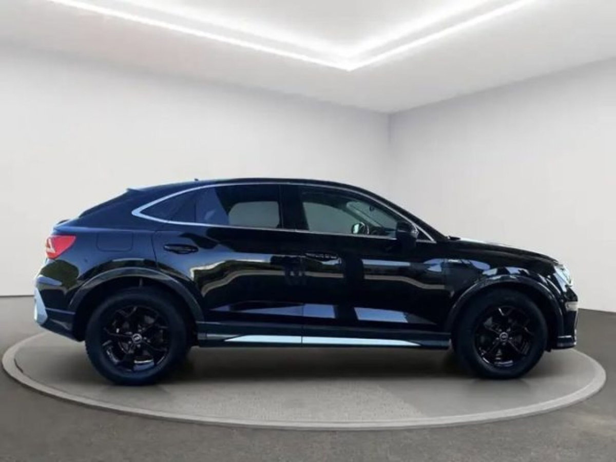 Audi Q3 Sportback 35 TDI quattro S tronic S line edition (9)