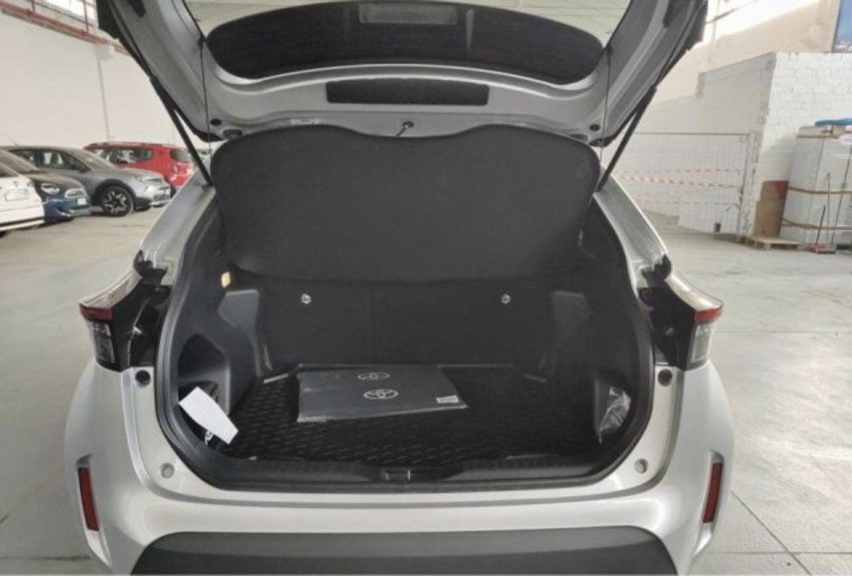 Toyota Yaris Cross 1.5 Hybrid 5p. E-CVT Premiere (4)
