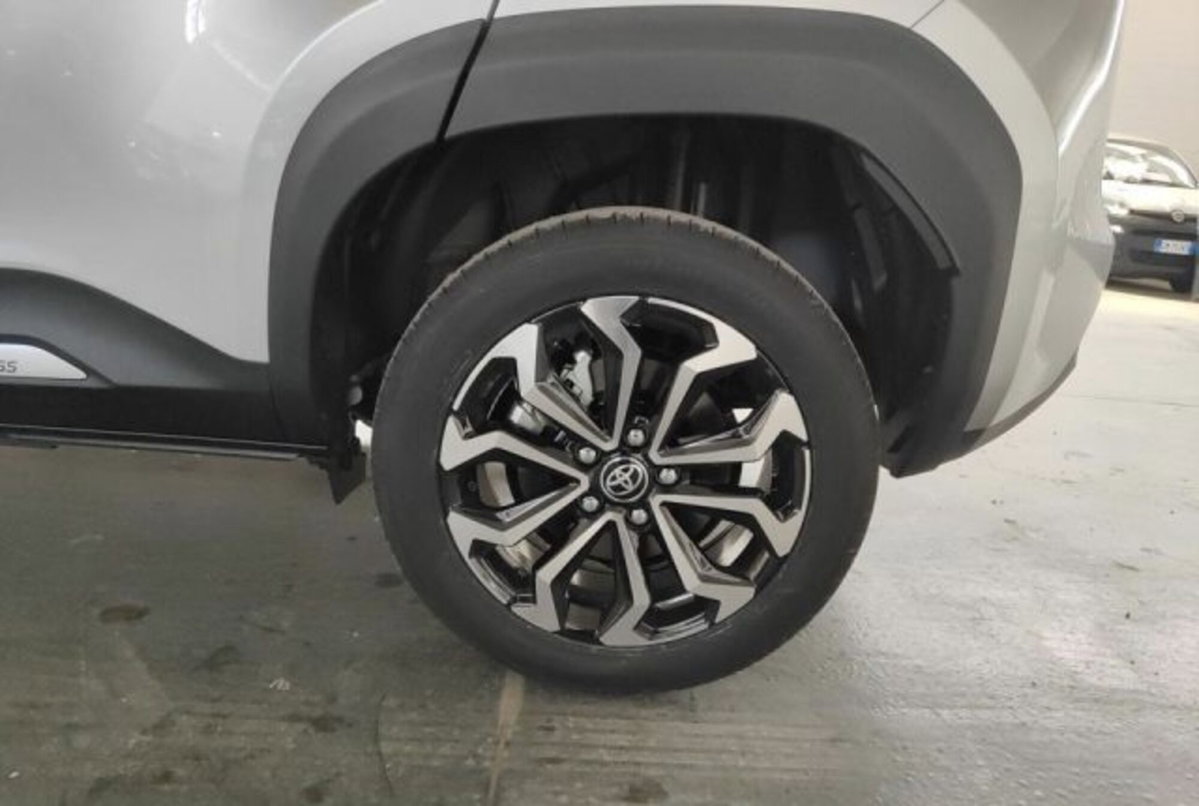 Toyota Yaris Cross 1.5 Hybrid 5p. E-CVT Premiere (8)
