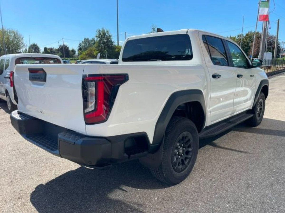 Toyota Hilux 2.8 d-4d 48V double cab Icon auto (10)
