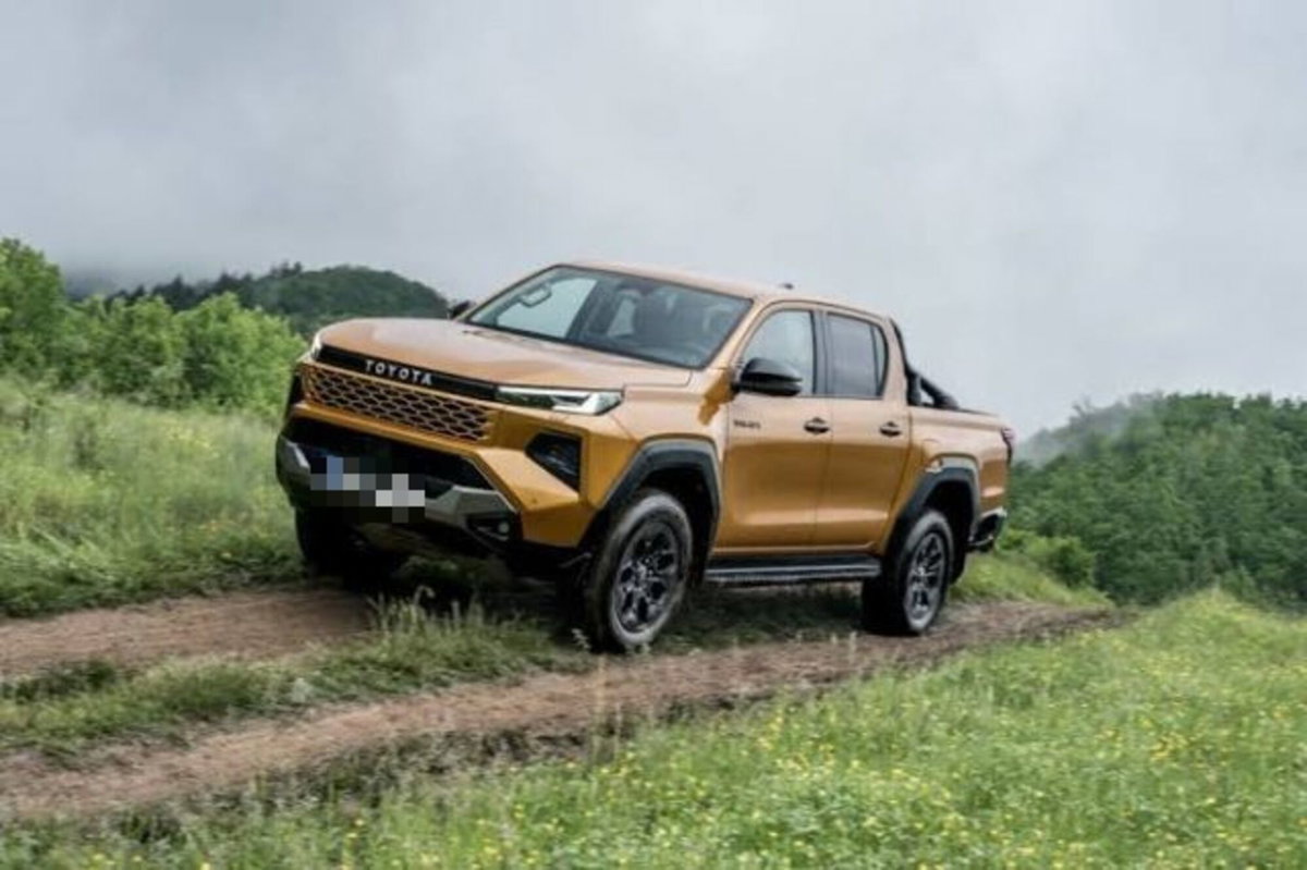 Toyota Hilux 2.8 d-4d 48V double cab Icon auto (2)
