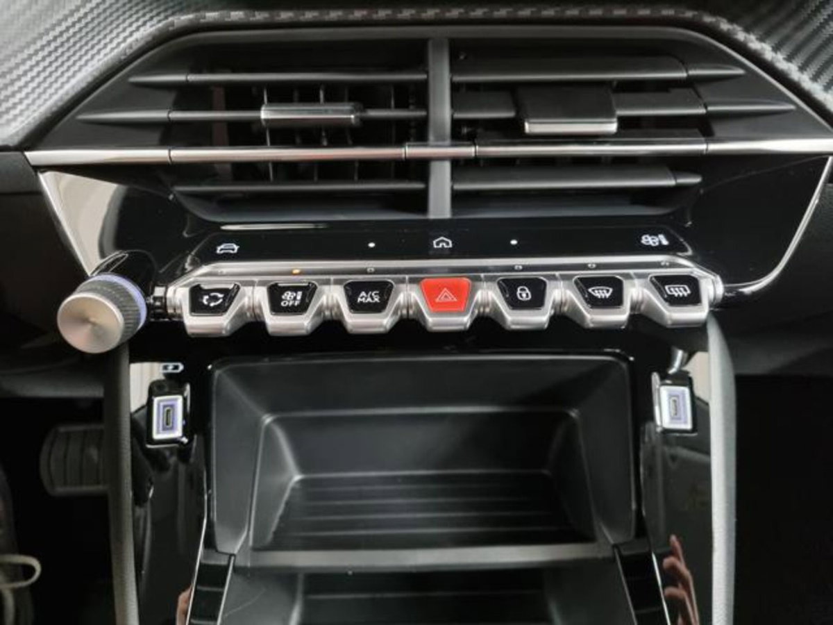 Peugeot 208 1.2 hybrid Active 100cv e-dcs 6 (13)