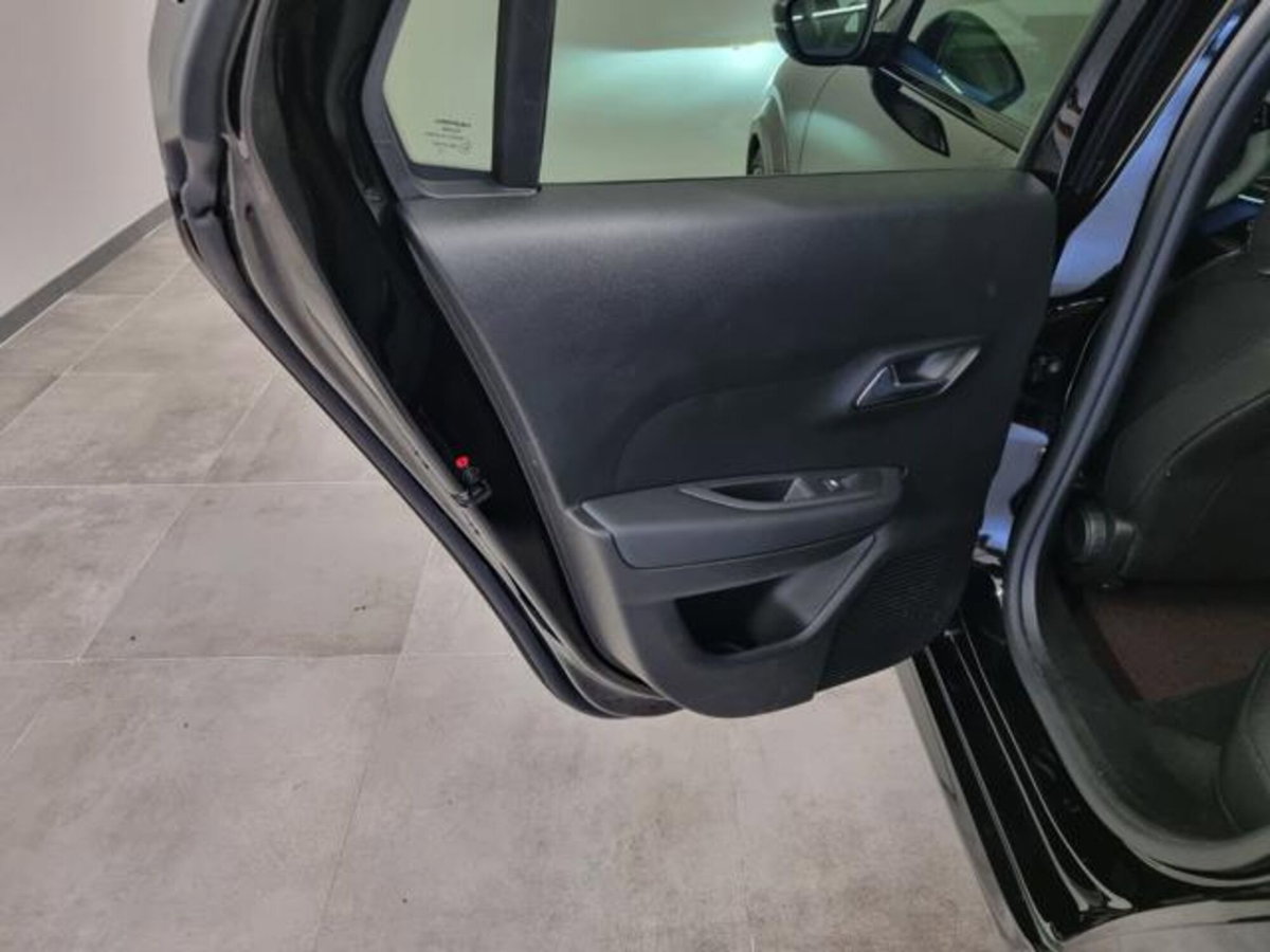 Lancia Ypsilon 54kWh HF Line 156cv (18)